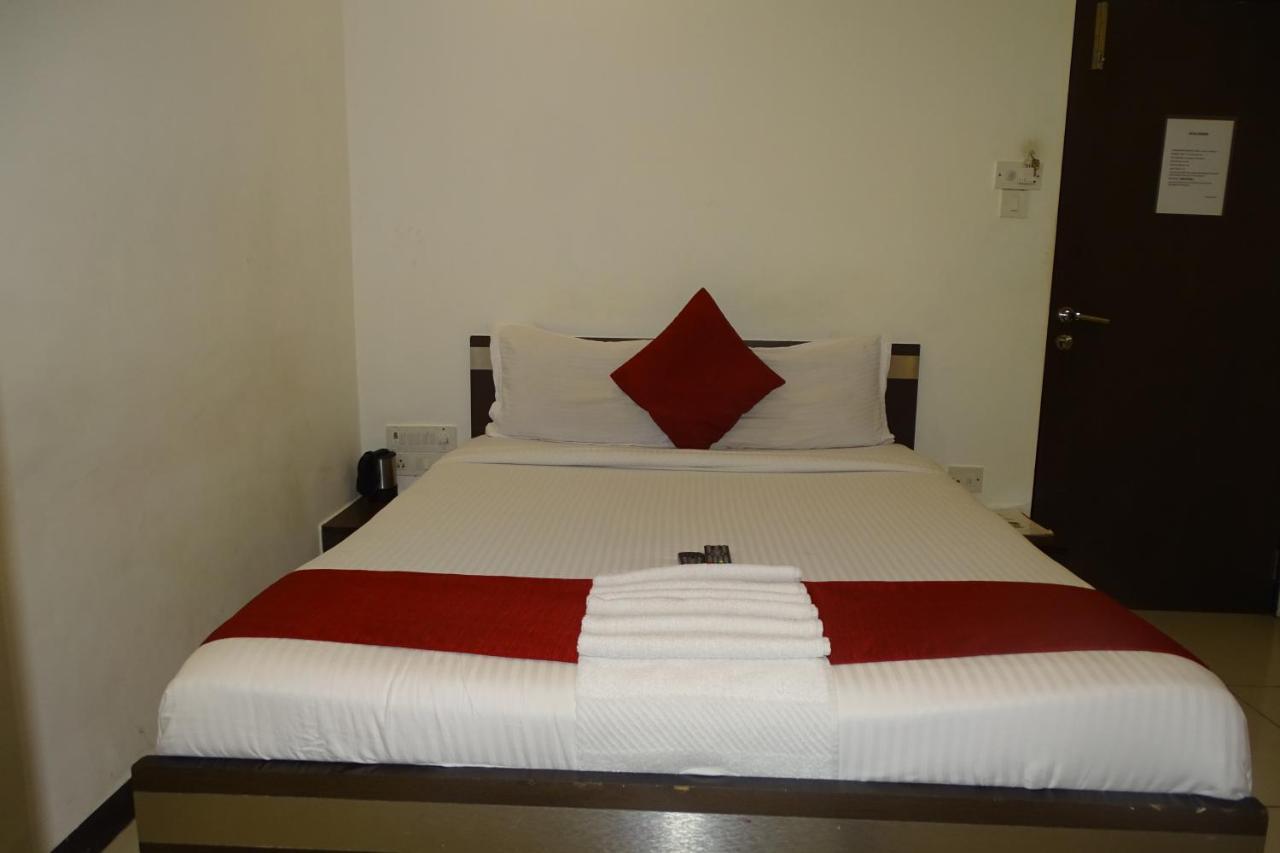 Hotel Sunshine Airport Βομβάη Εξωτερικό φωτογραφία