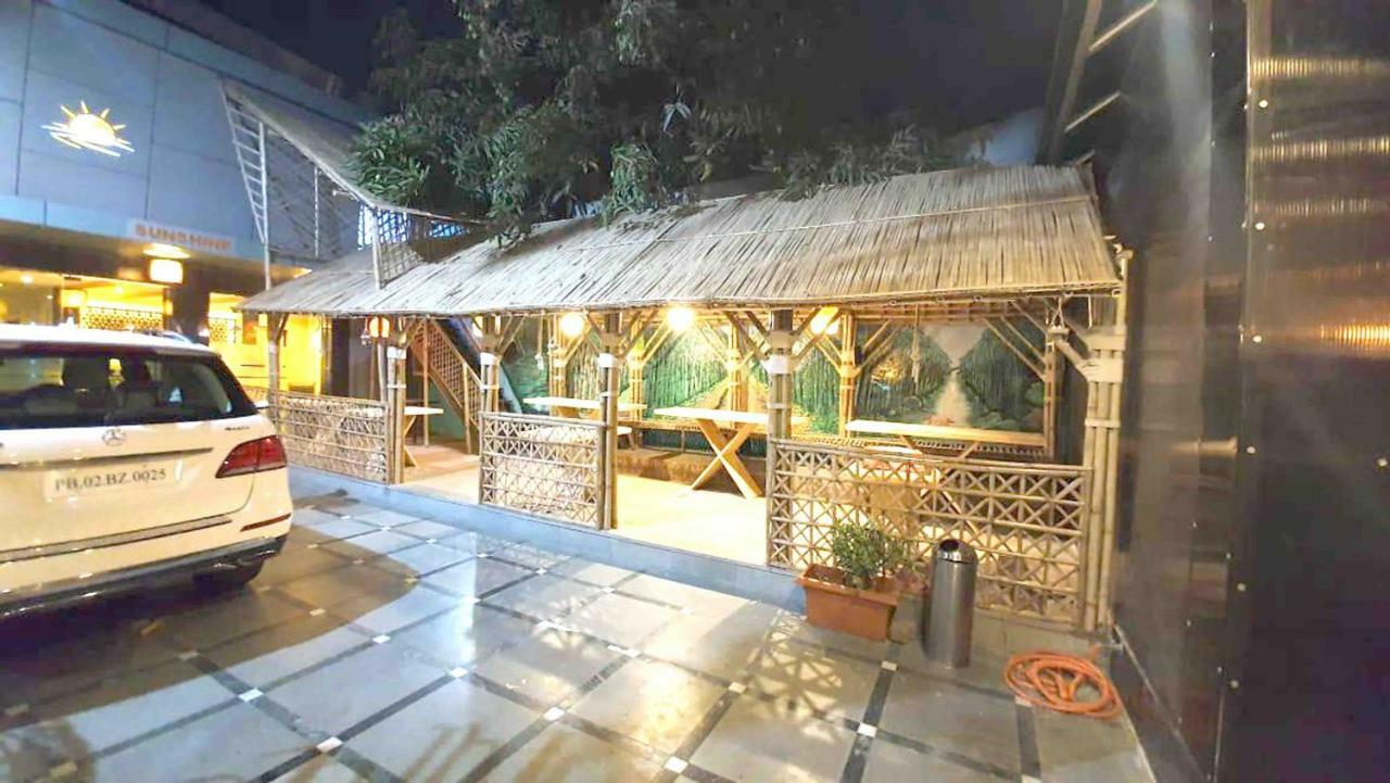 Hotel Sunshine Airport Βομβάη Εξωτερικό φωτογραφία